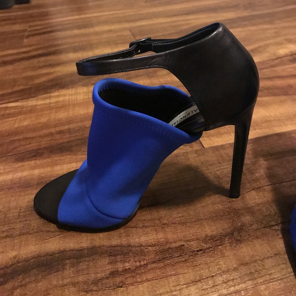 Balenciaga Black and Blue Heel - Picture 4 of 7